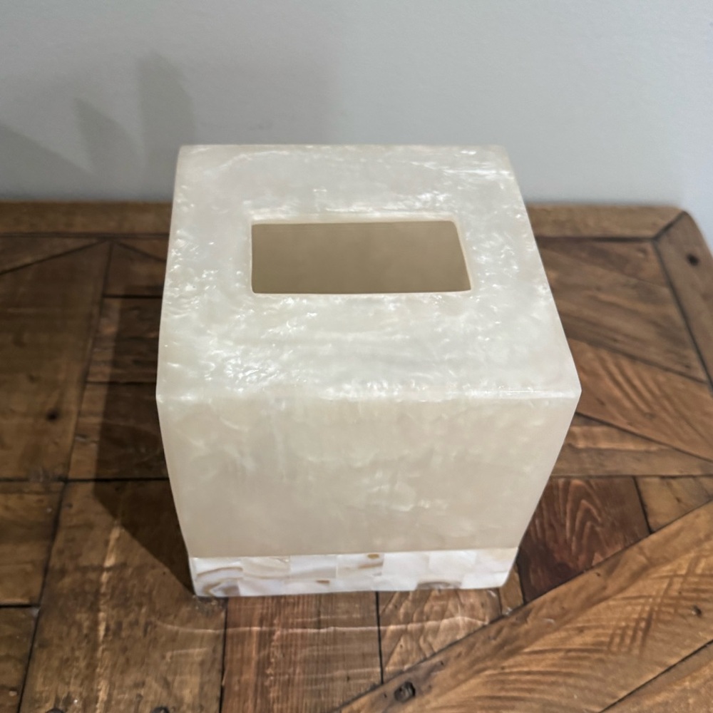 Capiz Mother Of Pearl Tissue Box Cover - Picture 3 of 7